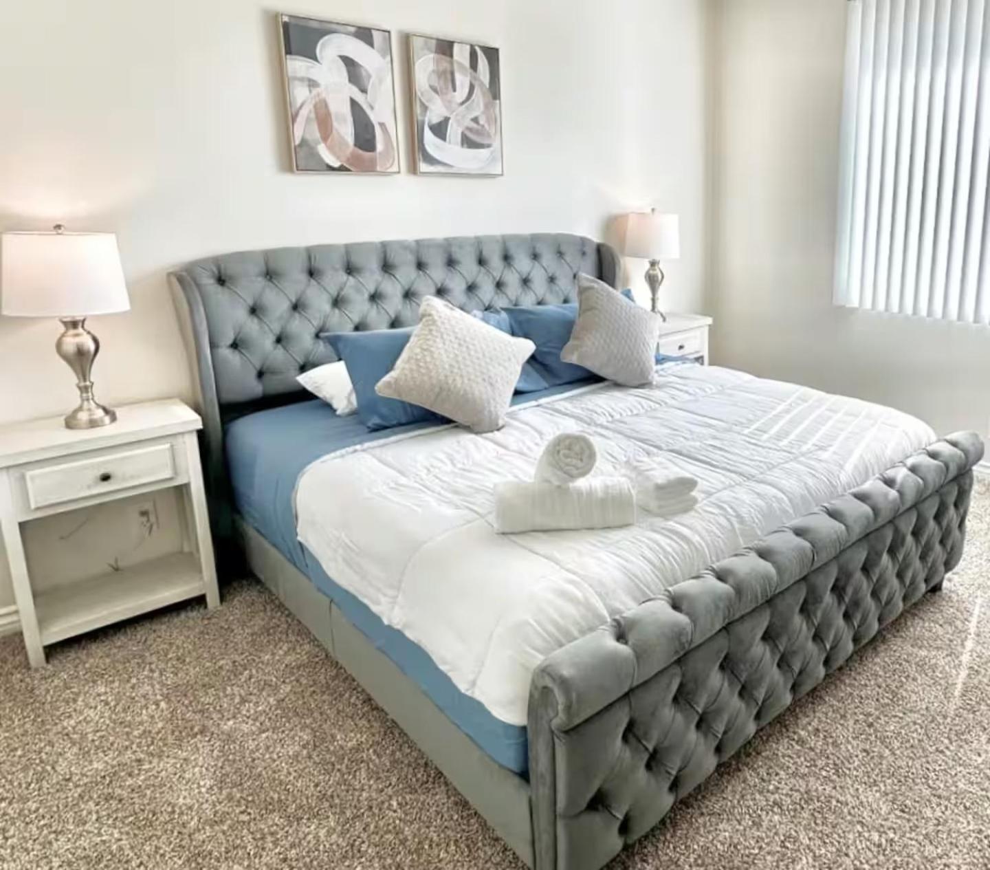Beverly Luxe I 2bed 2bath I Pool I Jacuzzi I Gym I Parking