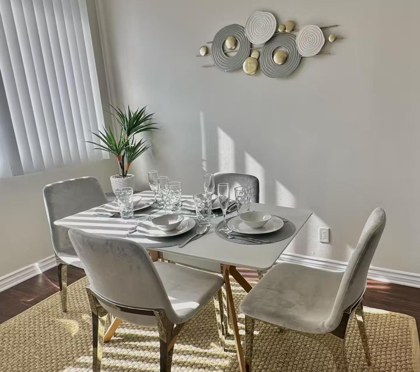 Beverly Luxe I 2bed 2bath I Pool I Jacuzzi I Gym I Parking Apartment